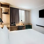 Hotel Campanile Nature - Lille Est