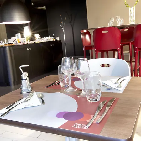 Campanile Lille Est - D'ascq Hotel 3*