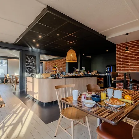 Campanile Lille Est - D'ascq Hotel 3*