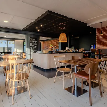 Otel Campanile Nature - Lille Est 3*