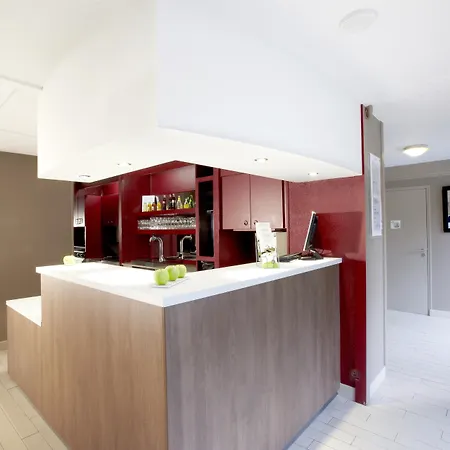 Campanile Nature - Lille Est 3* Villeneuve d'Ascq