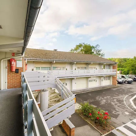Campanile Nature - Lille Est 호텔 3*