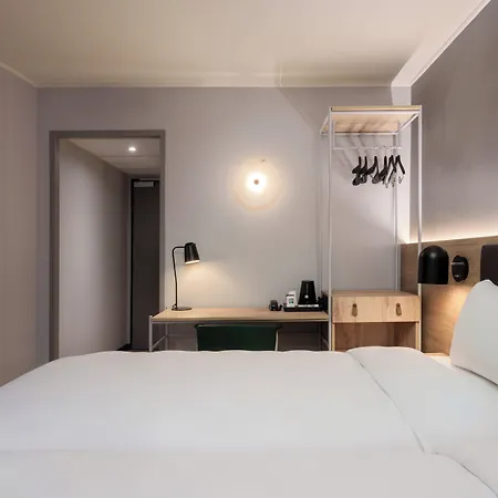 Campanile Nature - Lille Est 3*