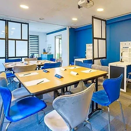 Campanile Lille Est - D'ascq Hotel 3*