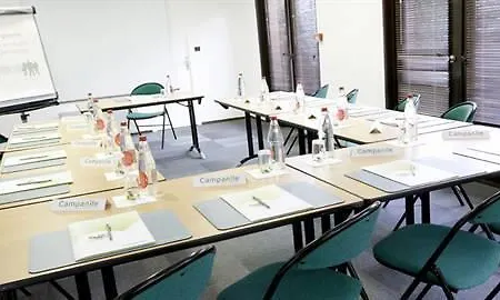 Hotel Campanile Lille Est - D'ascq 3*