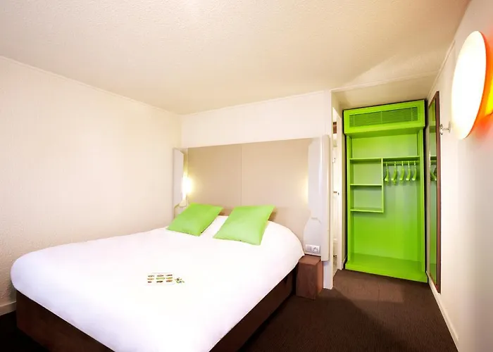 Otel Campanile Nature - Lille Est