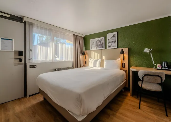 Campanile Nature - Lille Est Otel