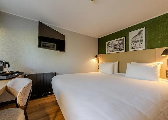 Otel Campanile Nature - Lille Est