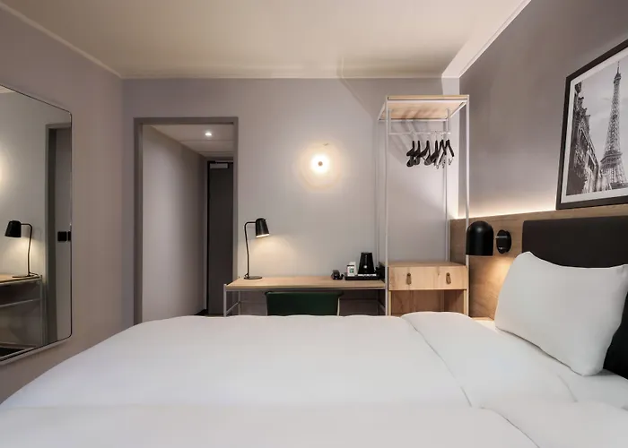 Campanile Nature - Lille Est 3*