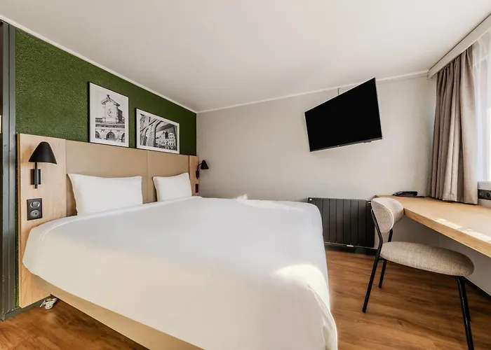 Otel Campanile Nature - Lille Est